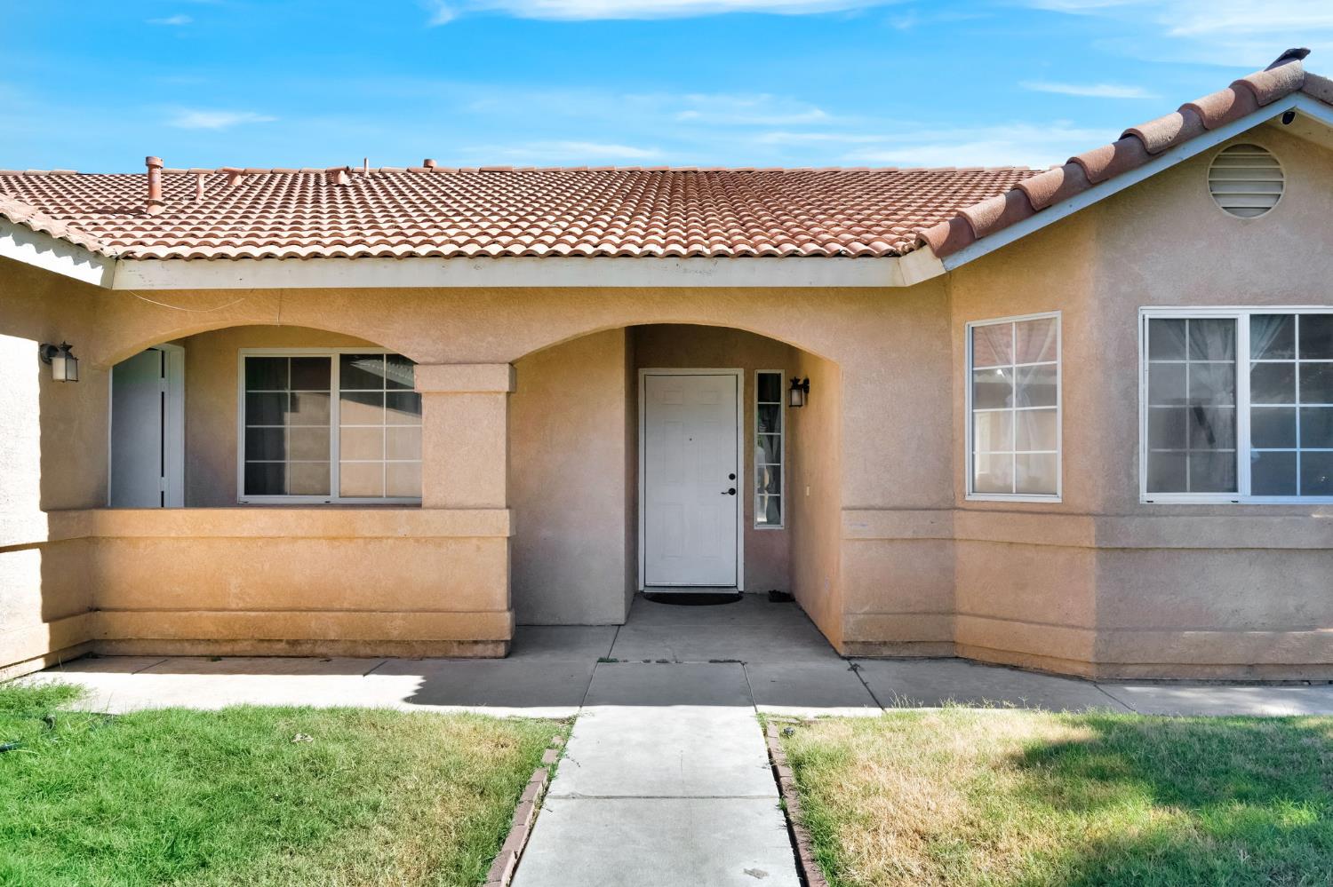 5798 W Acacia Ave, Fresno, CA 93722