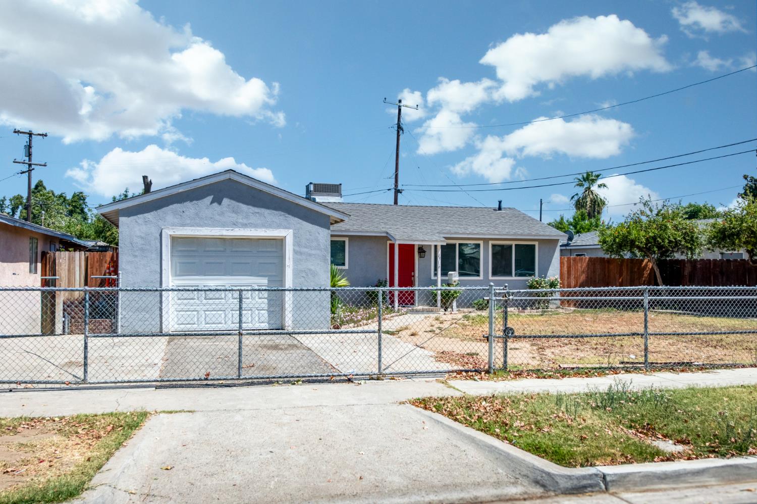4516 N Anna St, Fresno, CA 93726