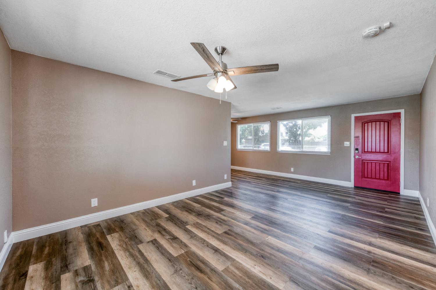 4516 N Anna St, Fresno, CA 93726