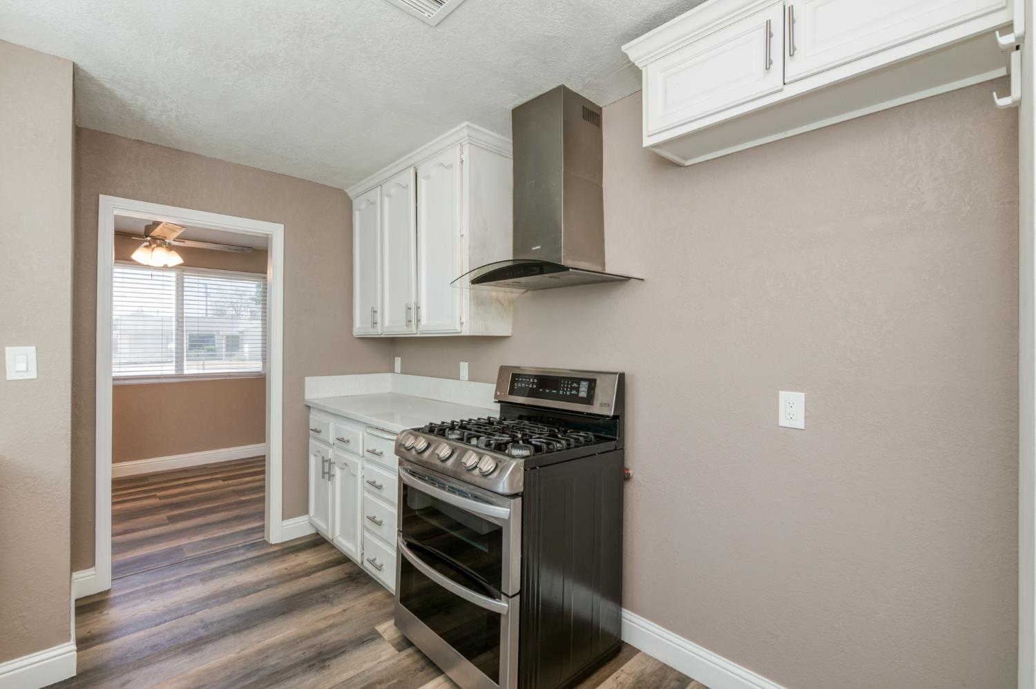 4516 N Anna St, Fresno, CA 93726