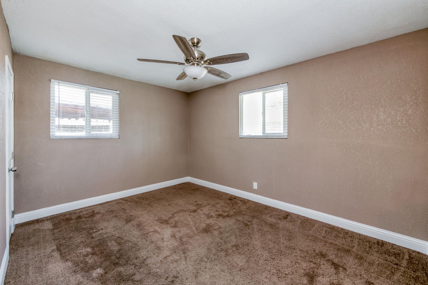 4516 N Anna St, Fresno, CA 93726