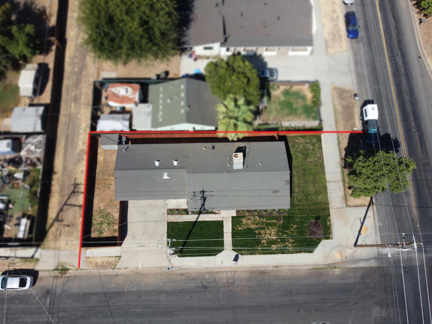 7281 N College Ave, Pinedale, CA 93650
