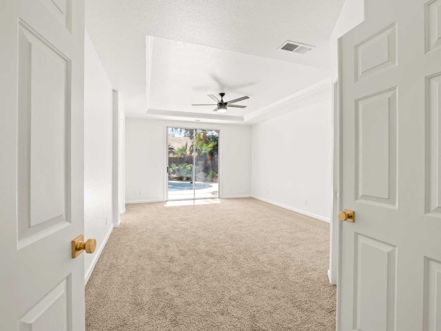 2711 E Shea Dr, Fresno, CA 93720