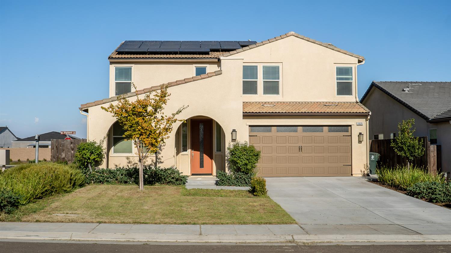 3335 Las Rosas Ave, Clovis, CA 93619