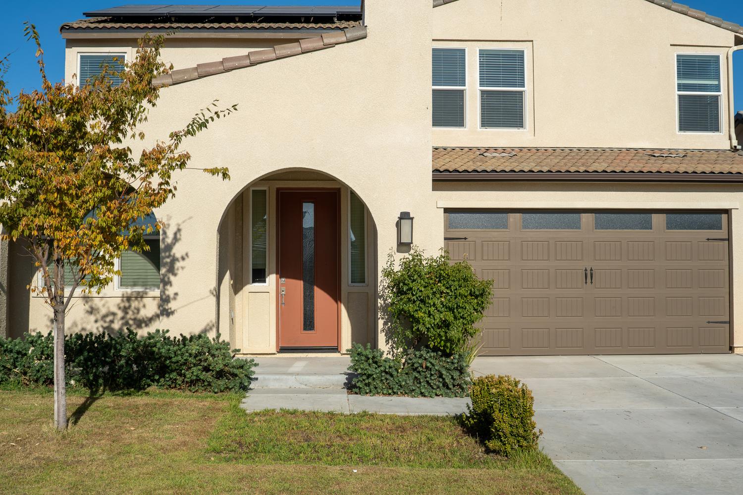 3335 Las Rosas Ave, Clovis, CA 93619