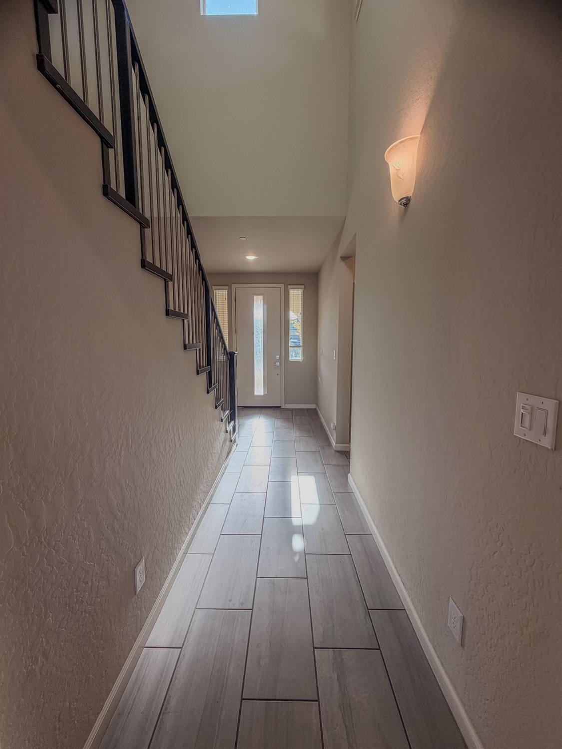 3335 Las Rosas Ave, Clovis, CA 93619