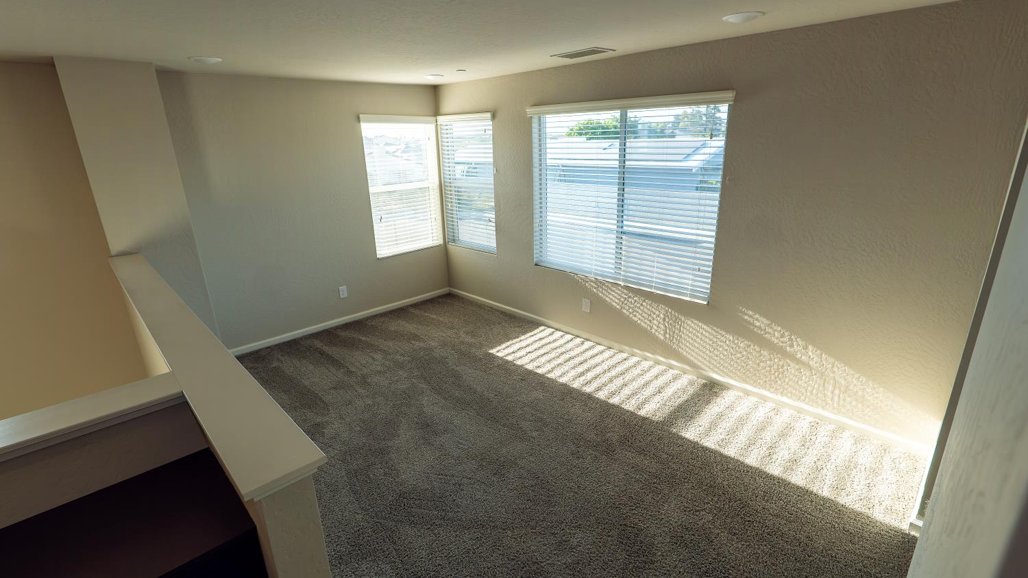 3335 Las Rosas Ave, Clovis, CA 93619
