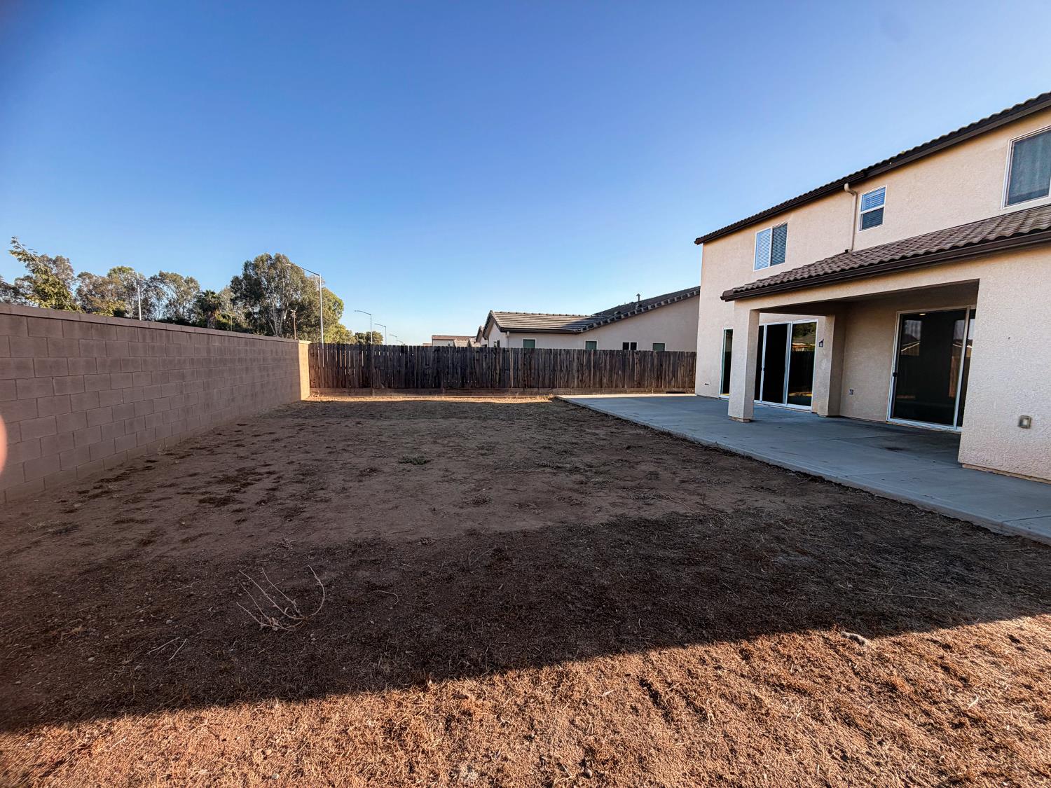 3335 Las Rosas Ave, Clovis, CA 93619