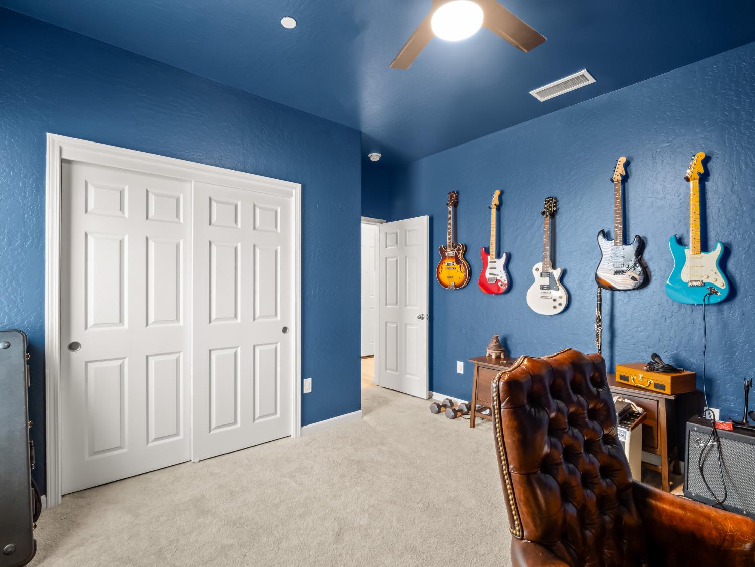 2430 N Cypress Ave, Fresno, CA 93727