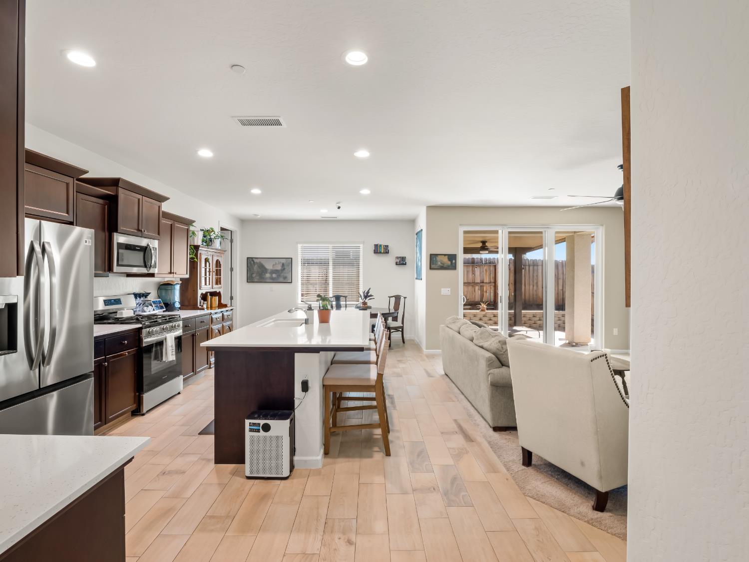 2430 N Cypress Ave, Fresno, CA 93727