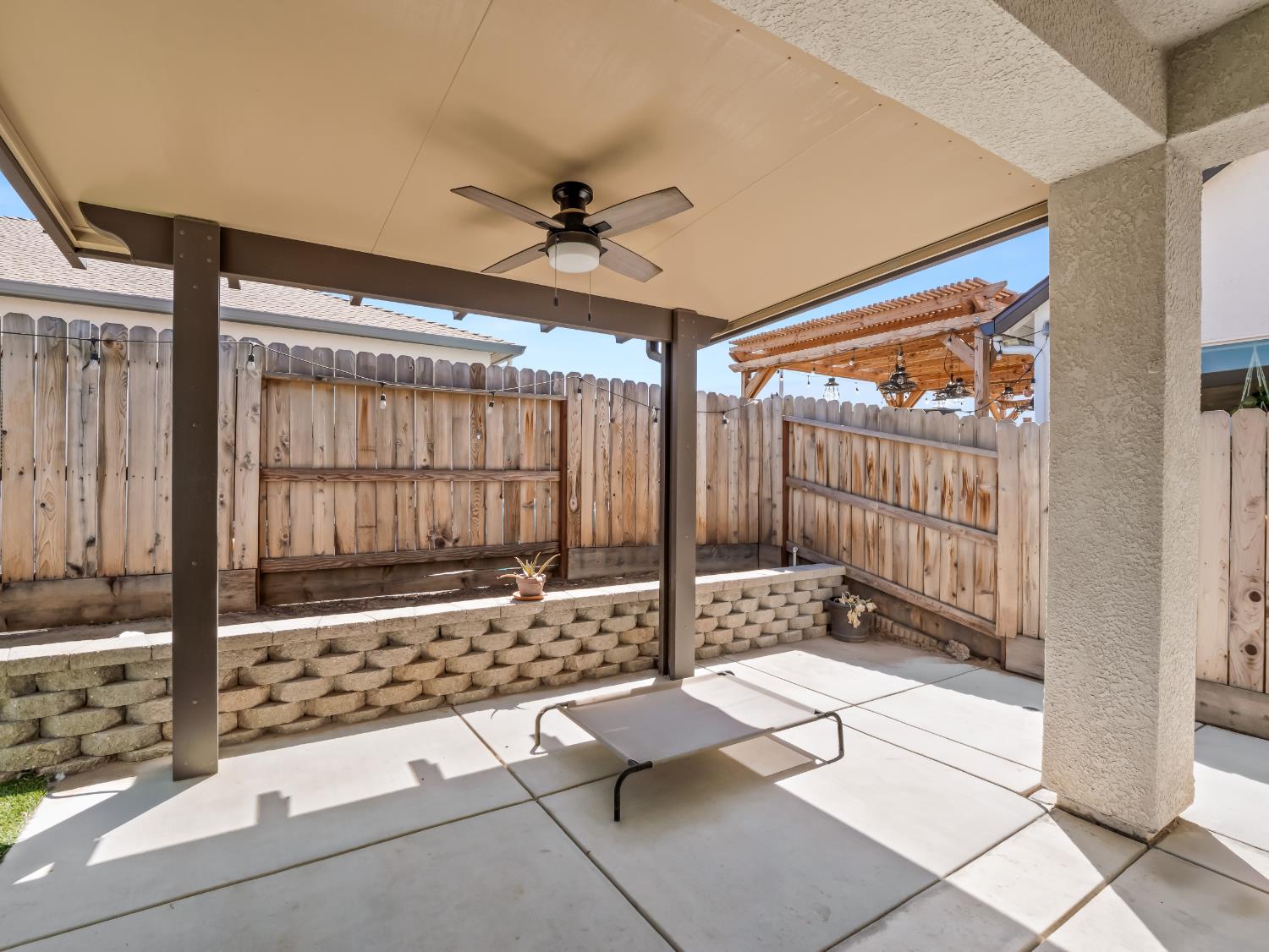 2430 N Cypress Ave, Fresno, CA 93727