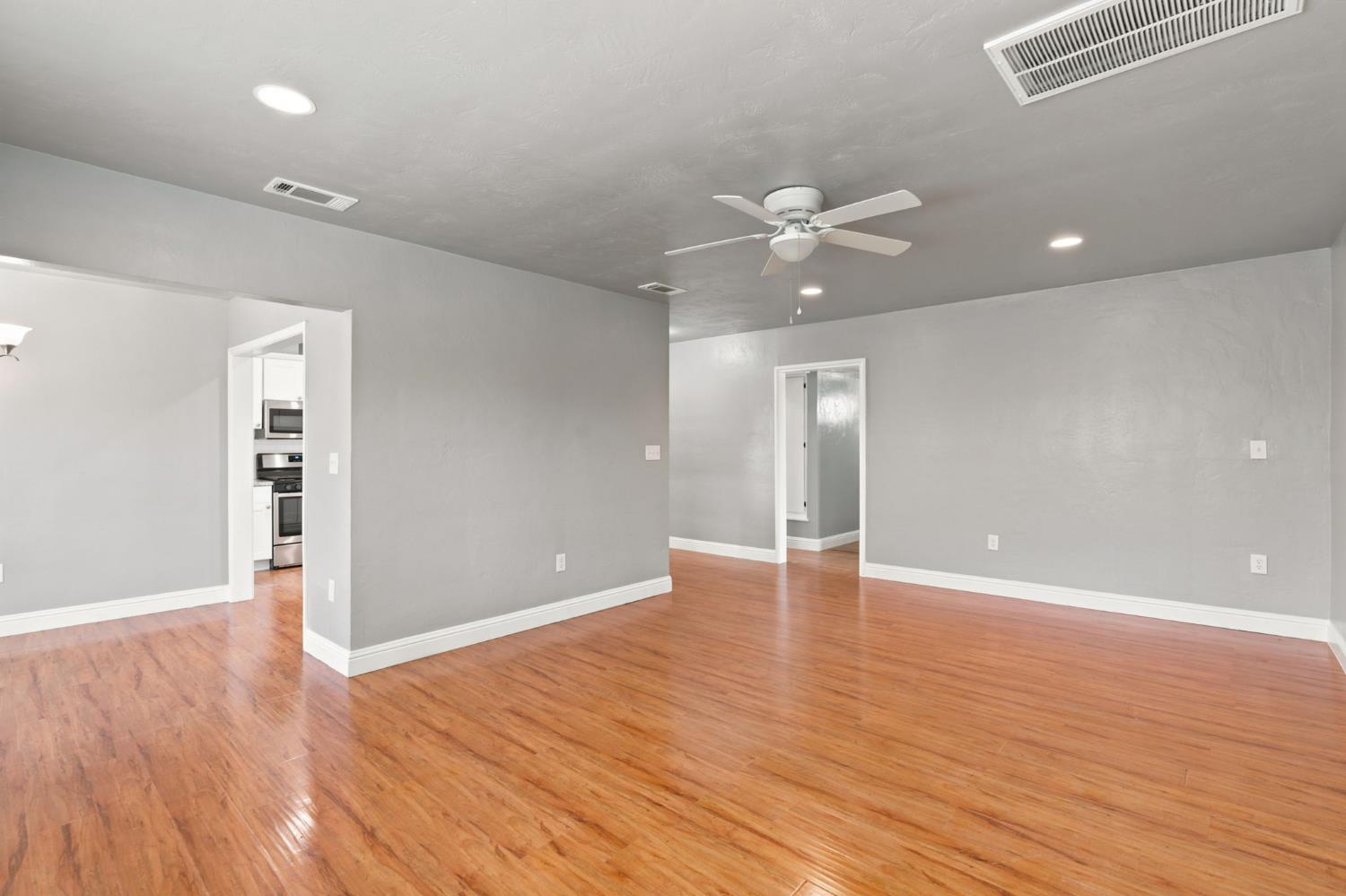2975 E Austin Way, Fresno, CA 93726