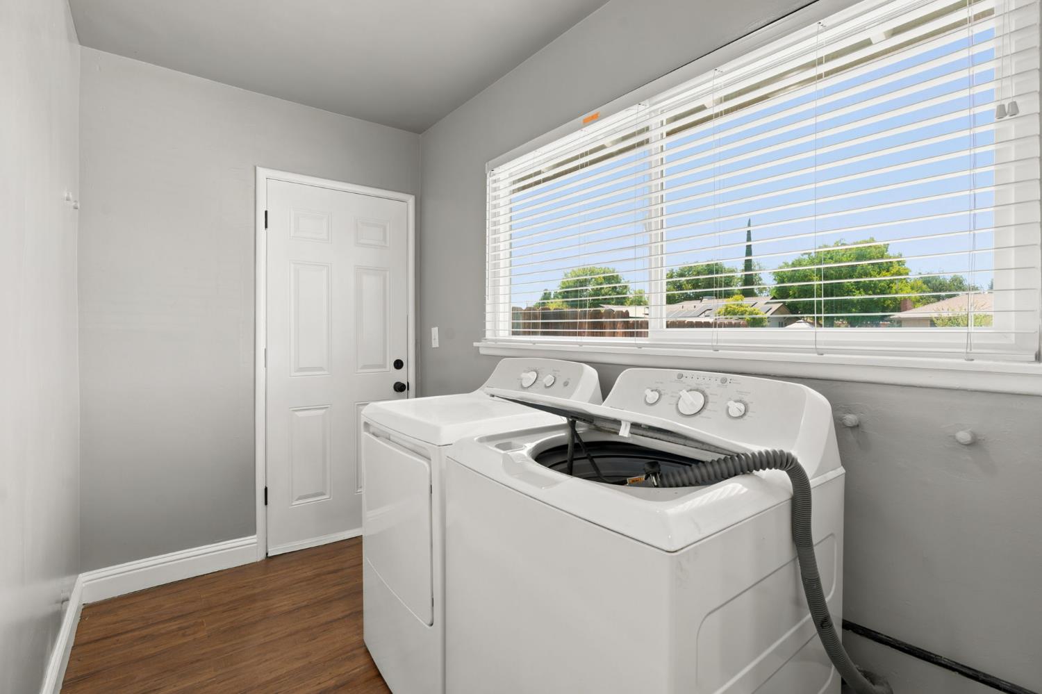 2975 E Austin Way, Fresno, CA 93726