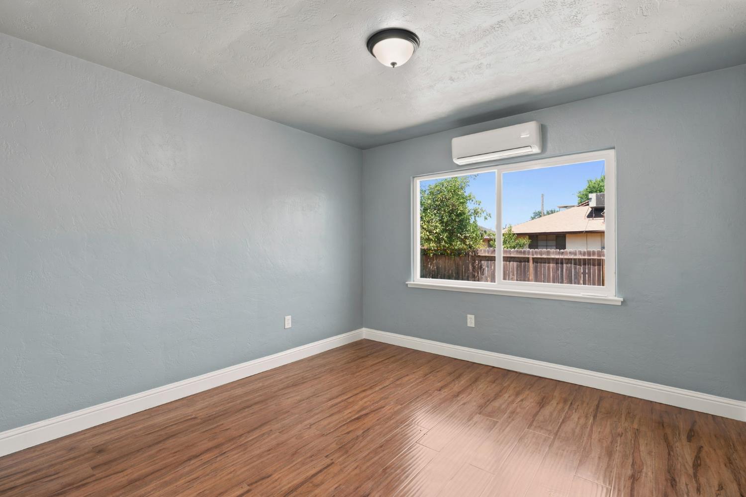 2975 E Austin Way, Fresno, CA 93726