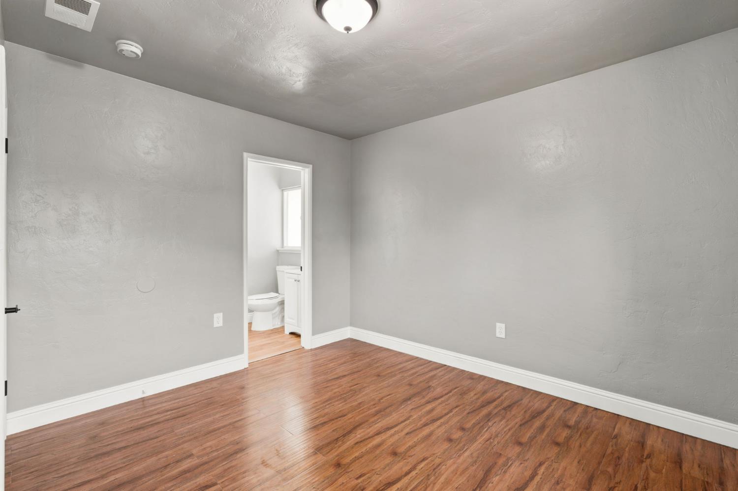 2975 E Austin Way, Fresno, CA 93726