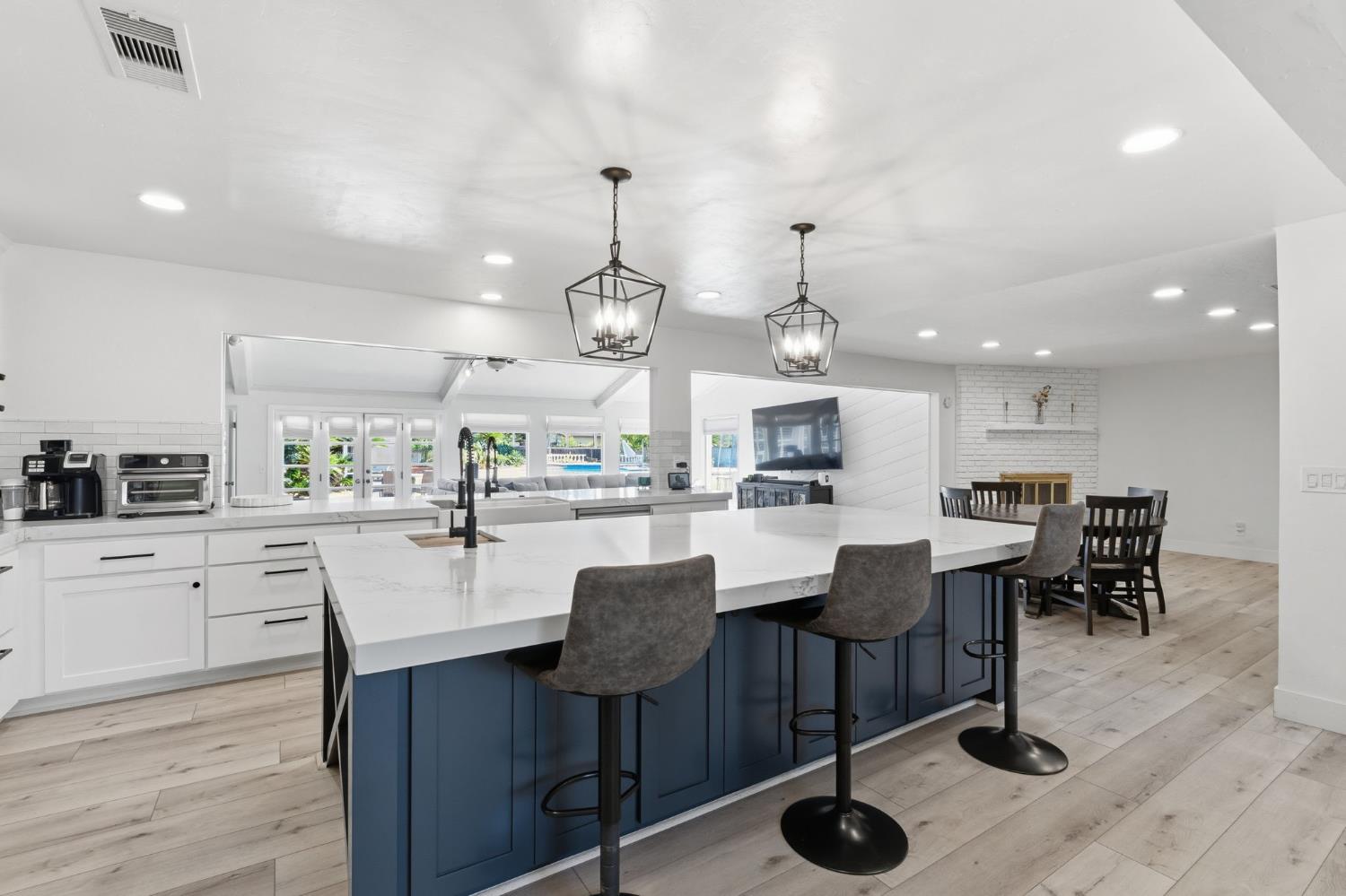 5820 E Alta Ave, Fresno, CA 93727
