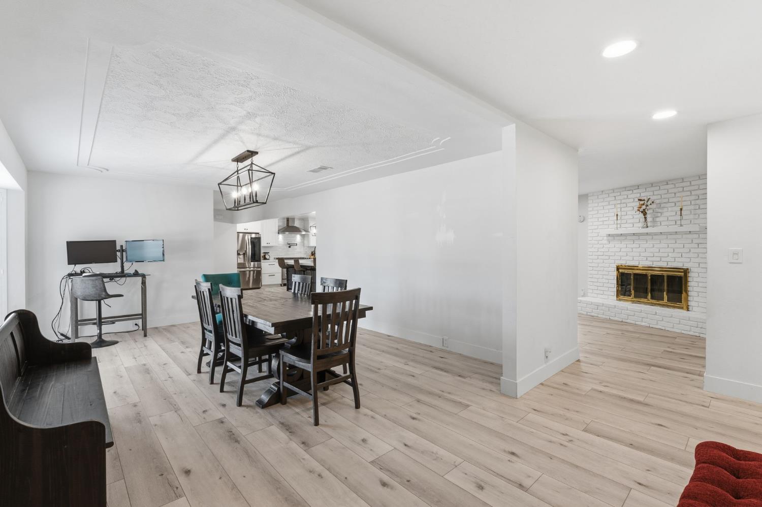 5820 E Alta Ave, Fresno, CA 93727