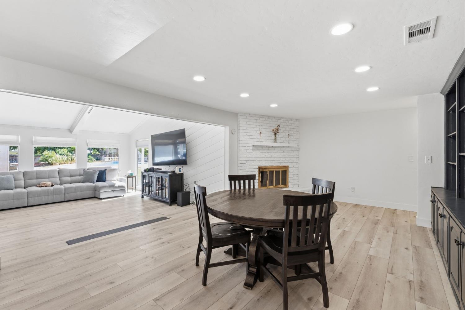 5820 E Alta Ave, Fresno, CA 93727