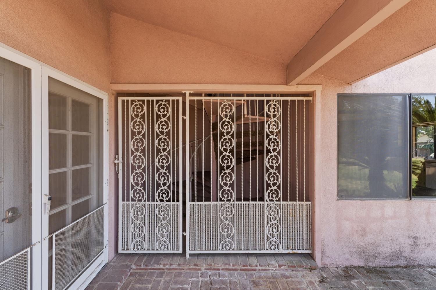 5820 E Alta Ave, Fresno, CA 93727