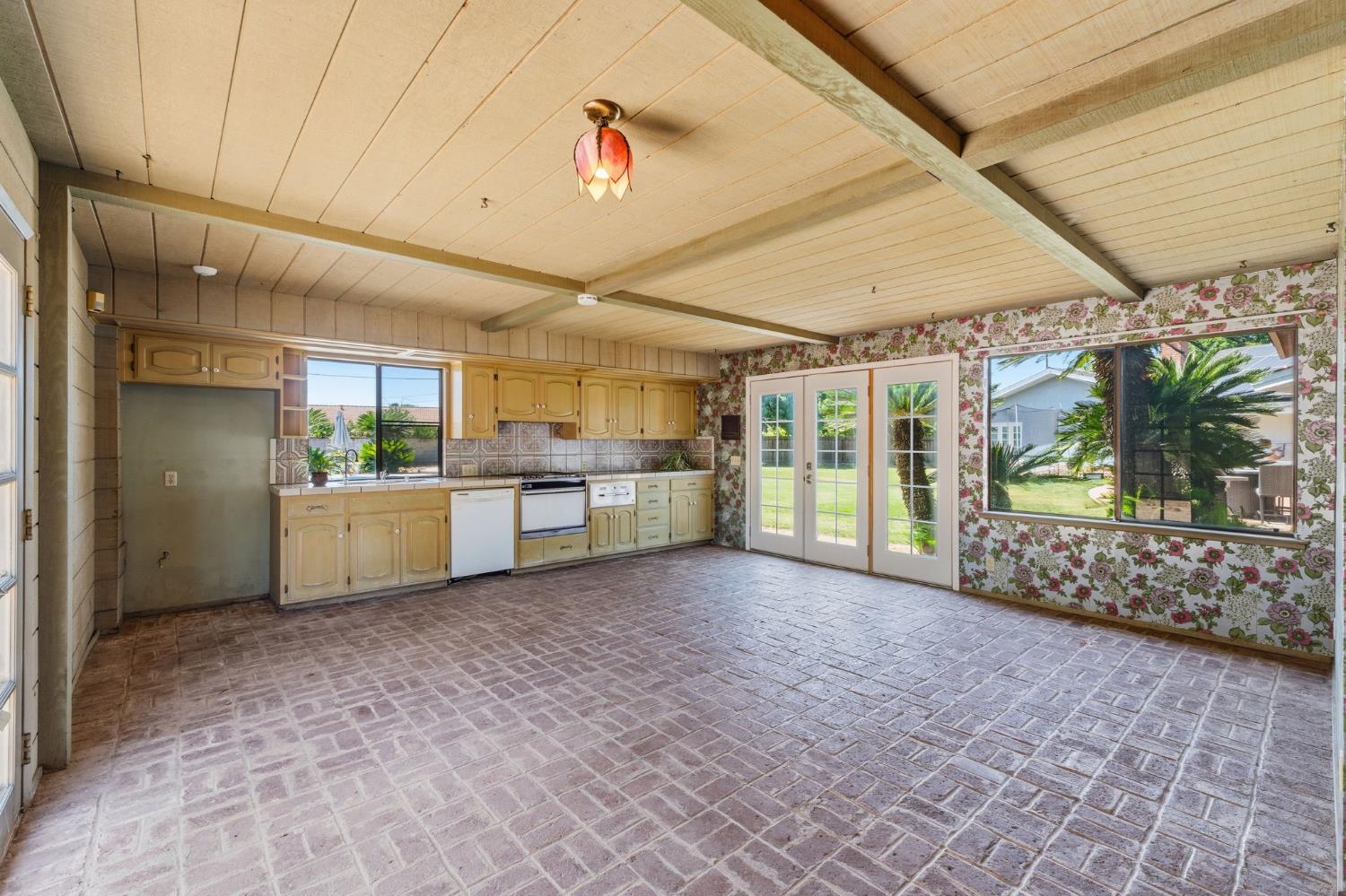 5820 E Alta Ave, Fresno, CA 93727