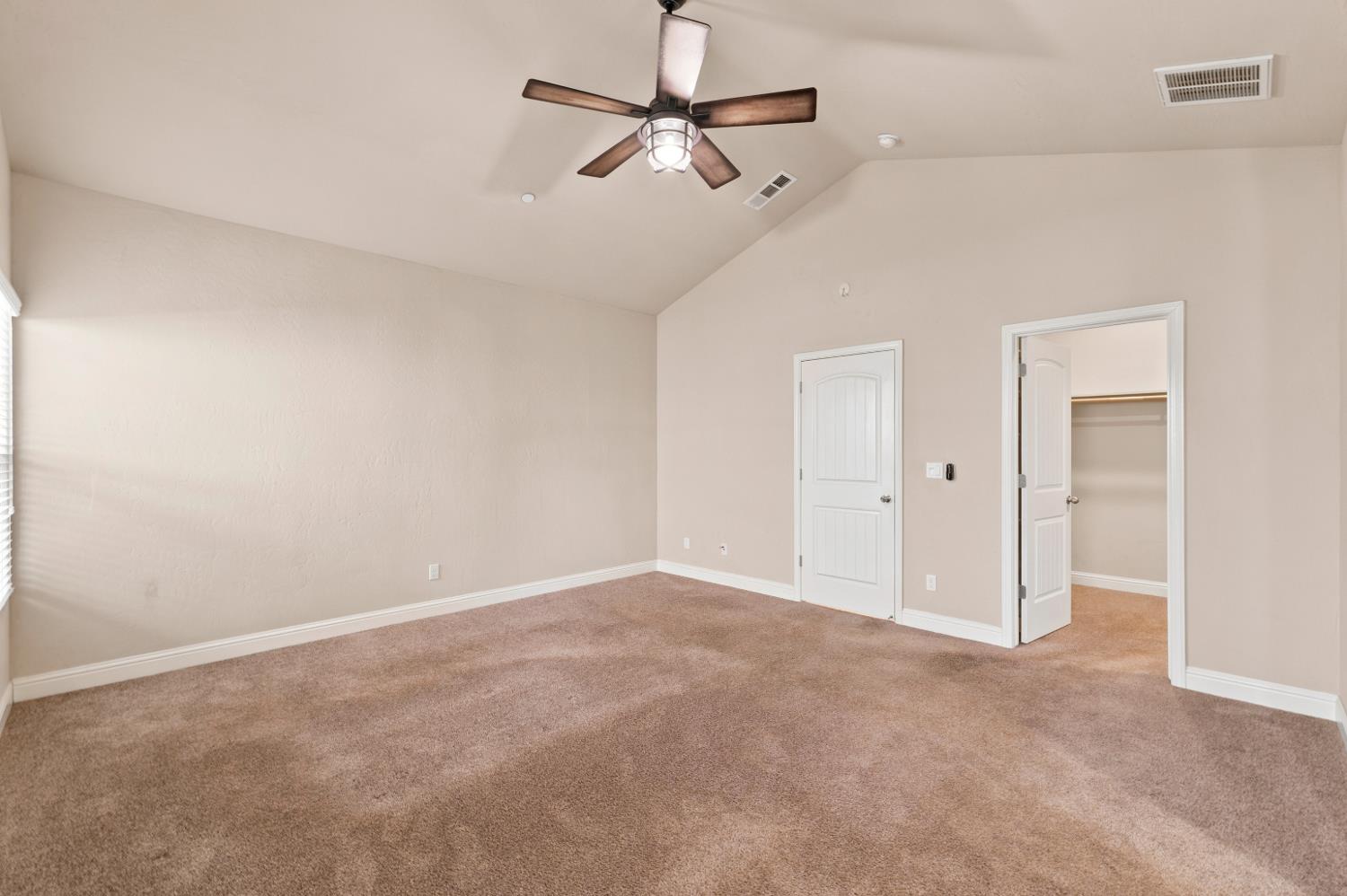 2267 N Duke St, Visalia, CA 93291