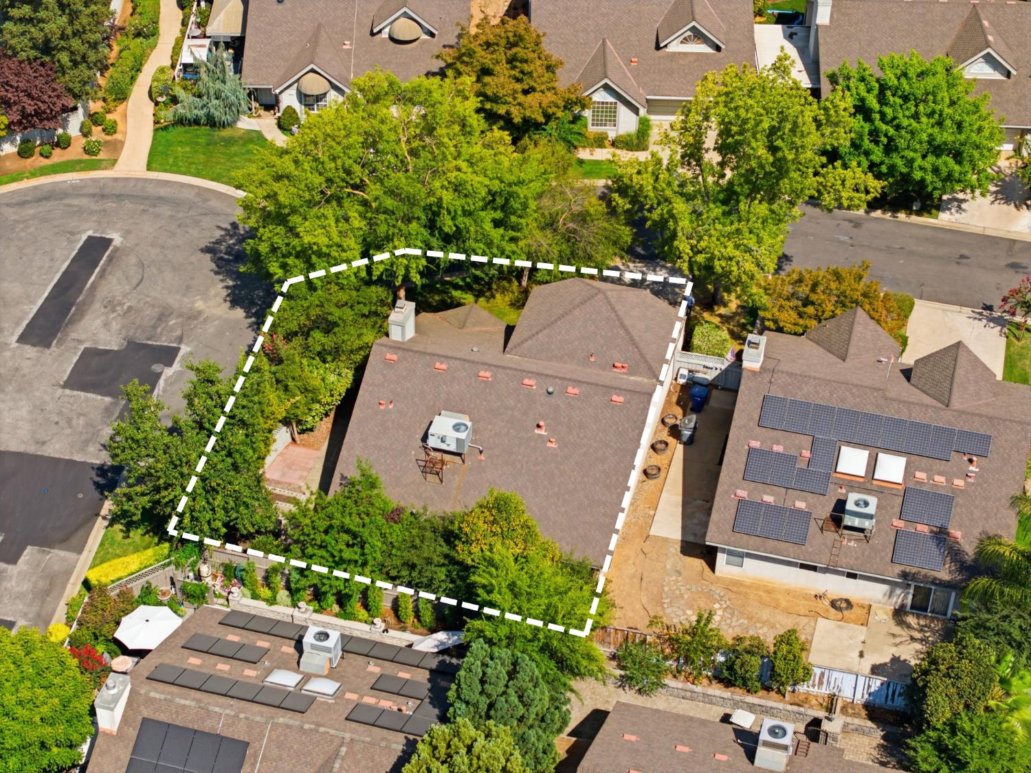 9126 N Stoneridge Ln, Fresno, CA 93720