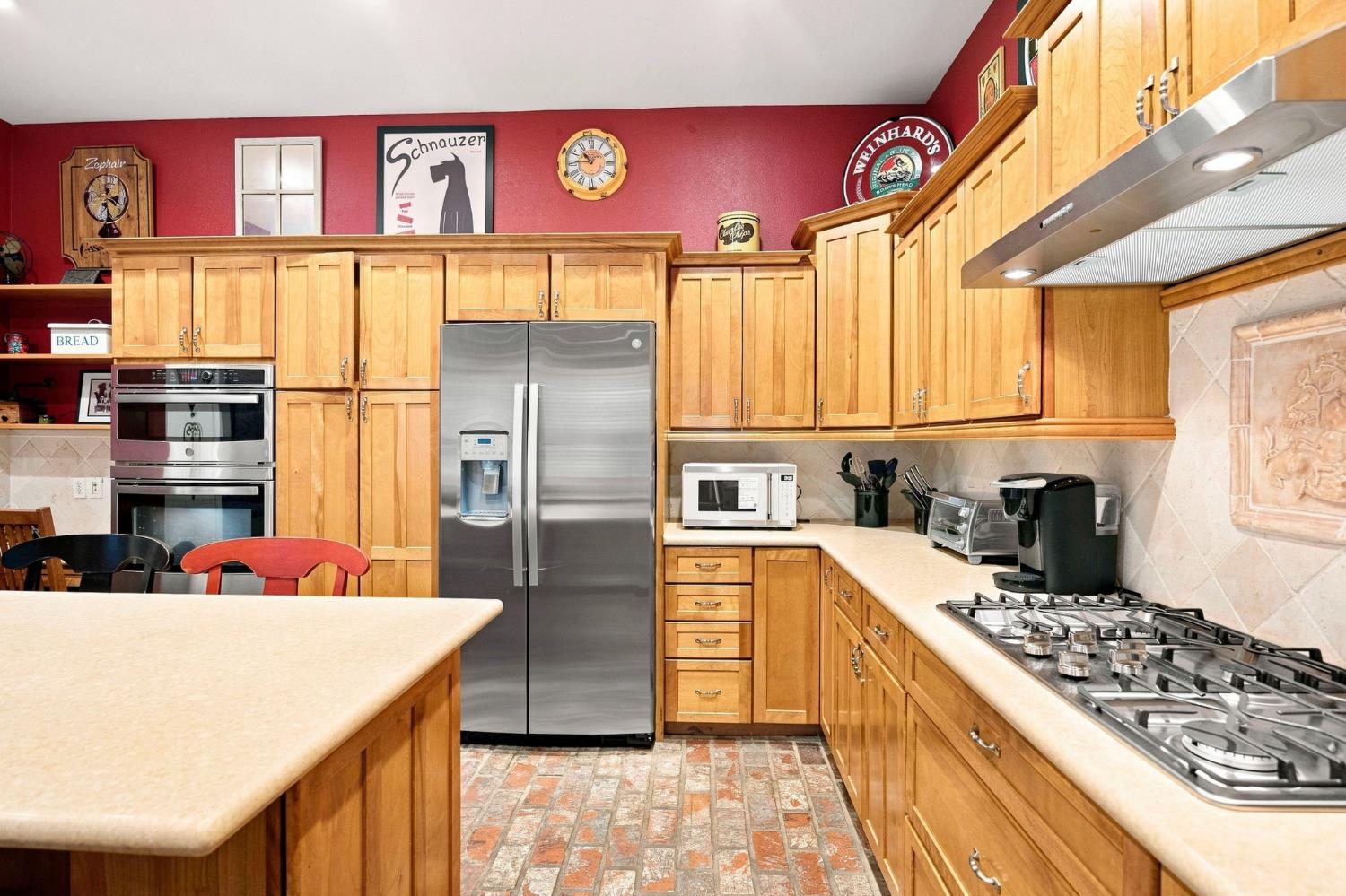 42761 Juniper St, Murrieta Valley, CA 92562