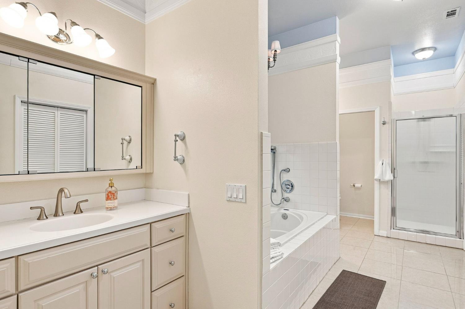 42761 Juniper St, Murrieta Valley, CA 92562