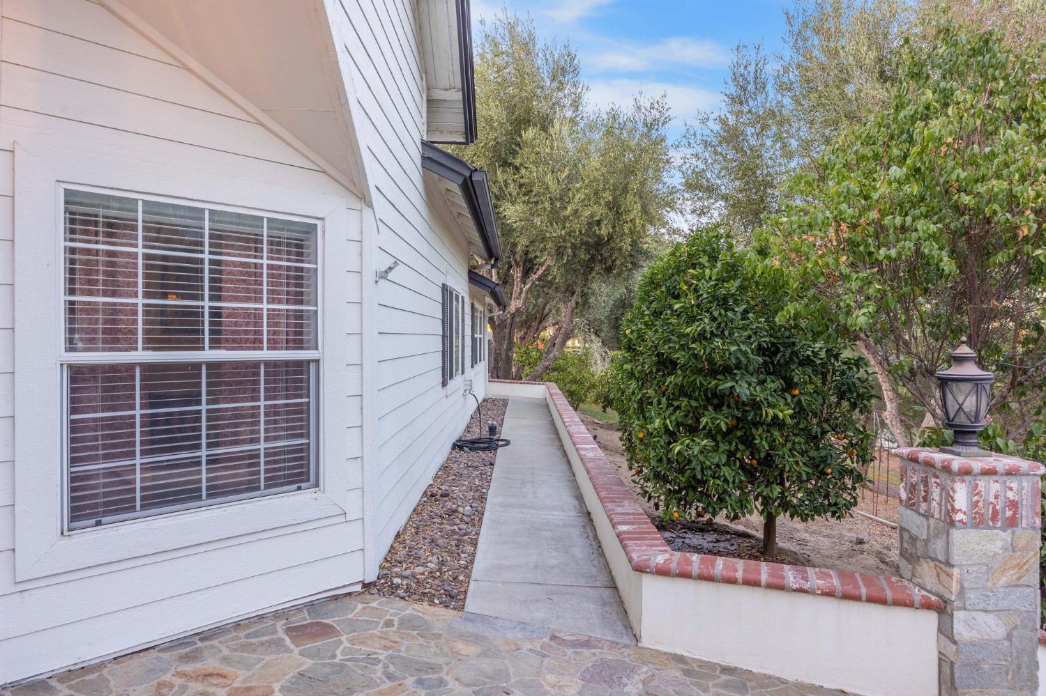 42761 Juniper St, Murrieta Valley, CA 92562