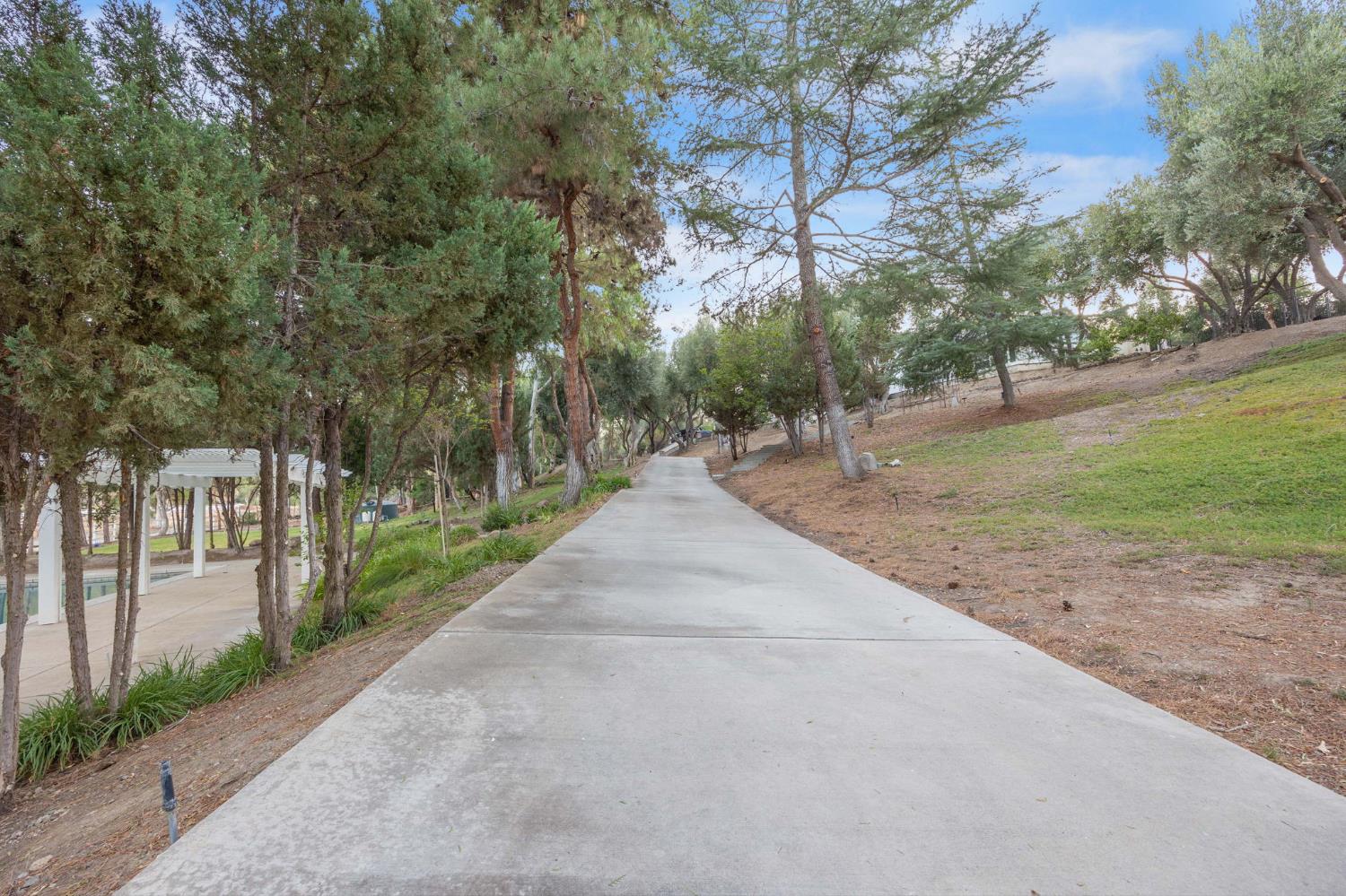 42761 Juniper St, Murrieta Valley, CA 92562