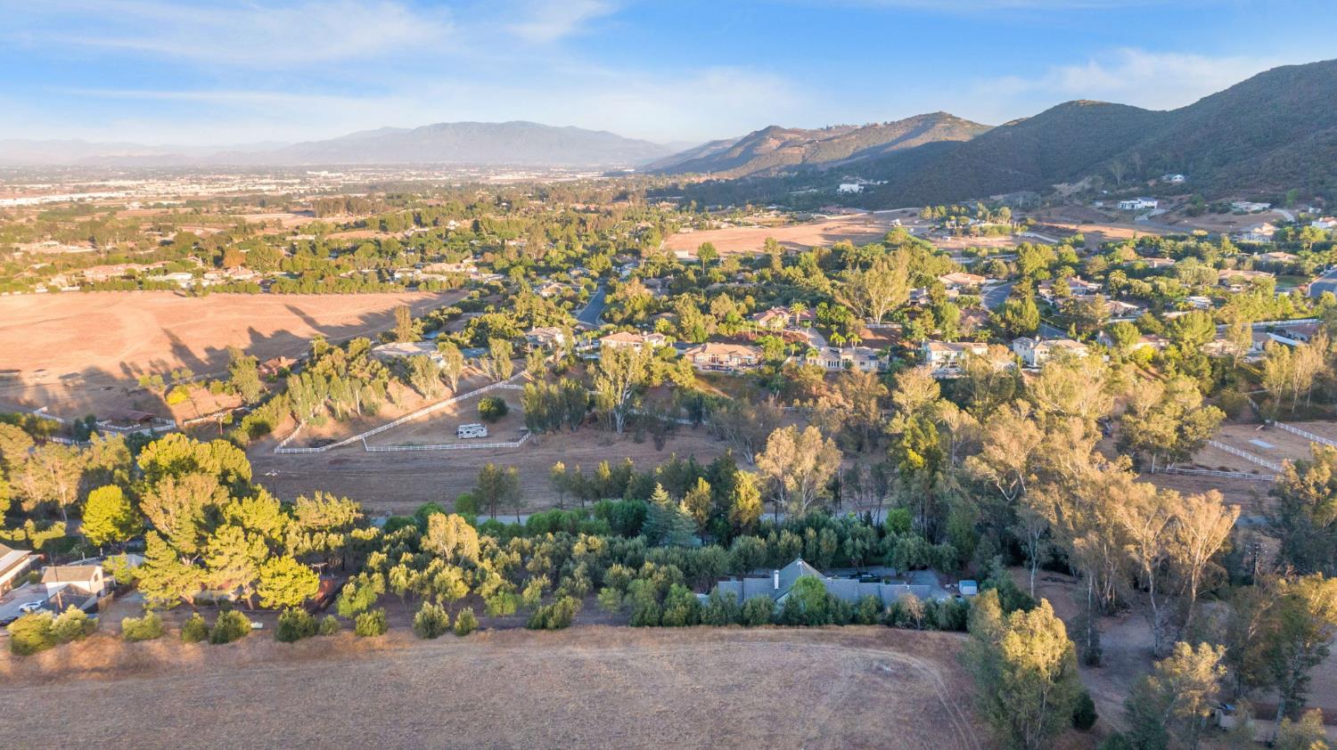 42761 Juniper St, Murrieta Valley, CA 92562