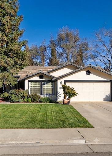 304 E Carob Ave, Reedley, CA 93654