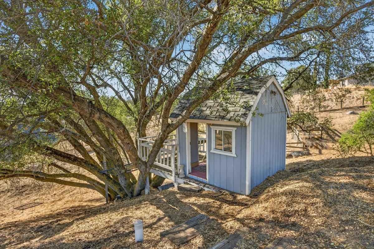 28368 River Road Way, Madera, CA 93636