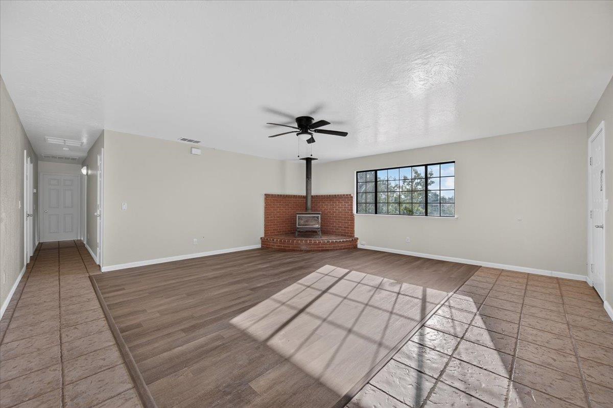 28368 River Road Way, Madera, CA 93636