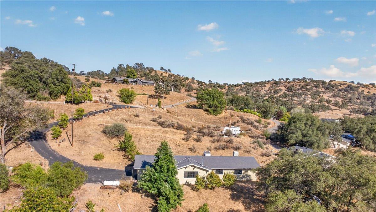 28368 River Road Way, Madera, CA 93636