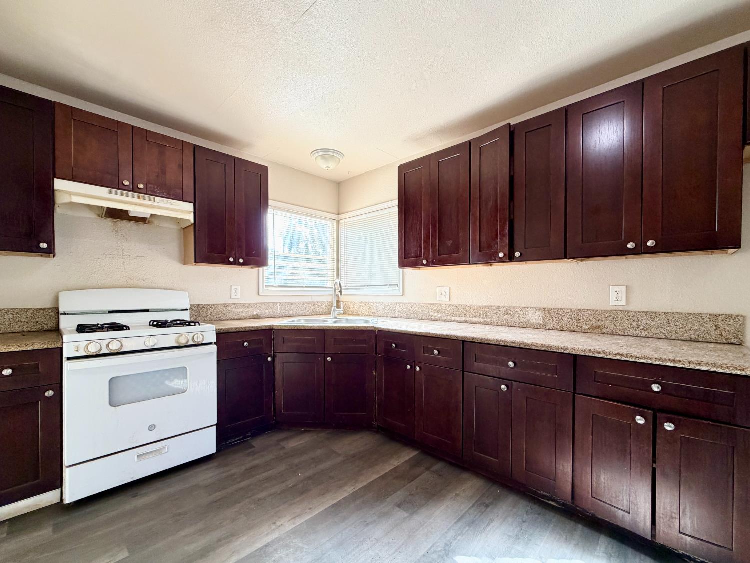 434 N Echo Ave, Fresno, CA 93701