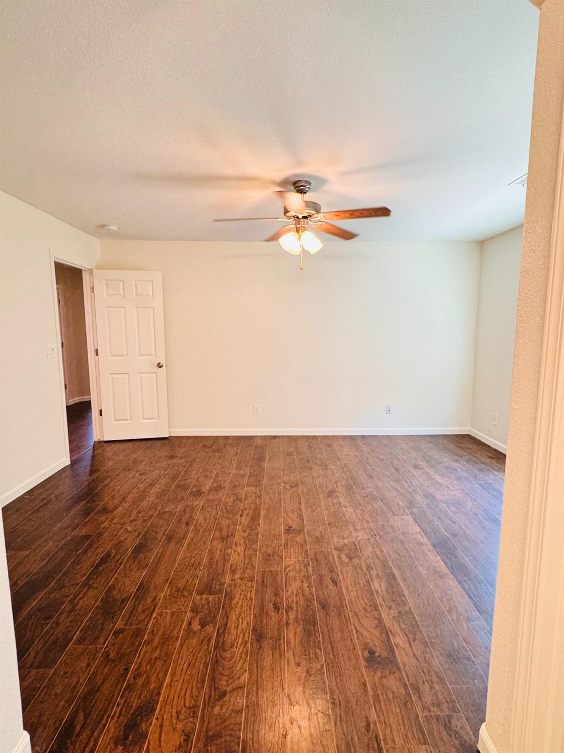 5824 E Kaviland Ave, Fresno, CA 93727