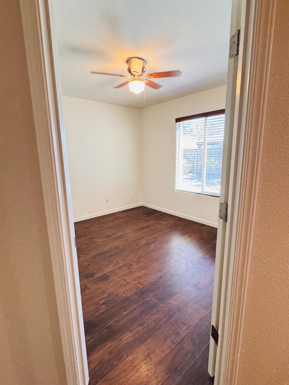 5824 E Kaviland Ave, Fresno, CA 93727