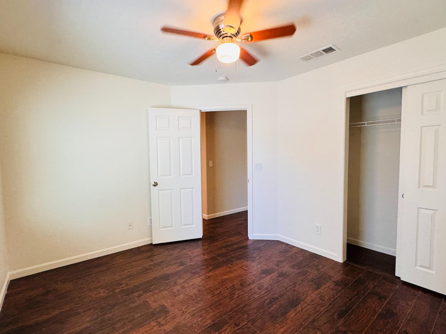 5824 E Kaviland Ave, Fresno, CA 93727