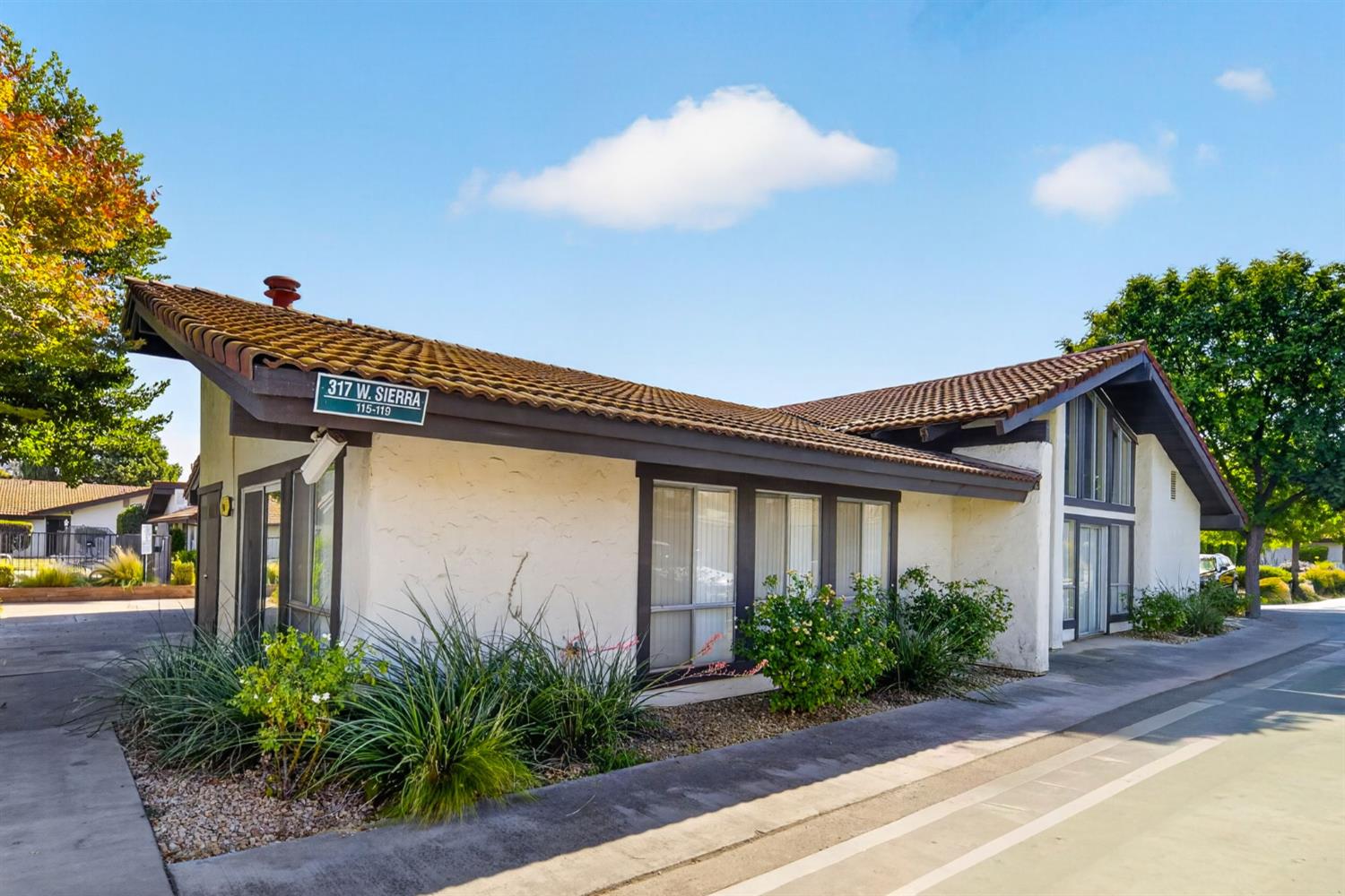 317 W Sierra Ave #117, Fresno, CA 93704