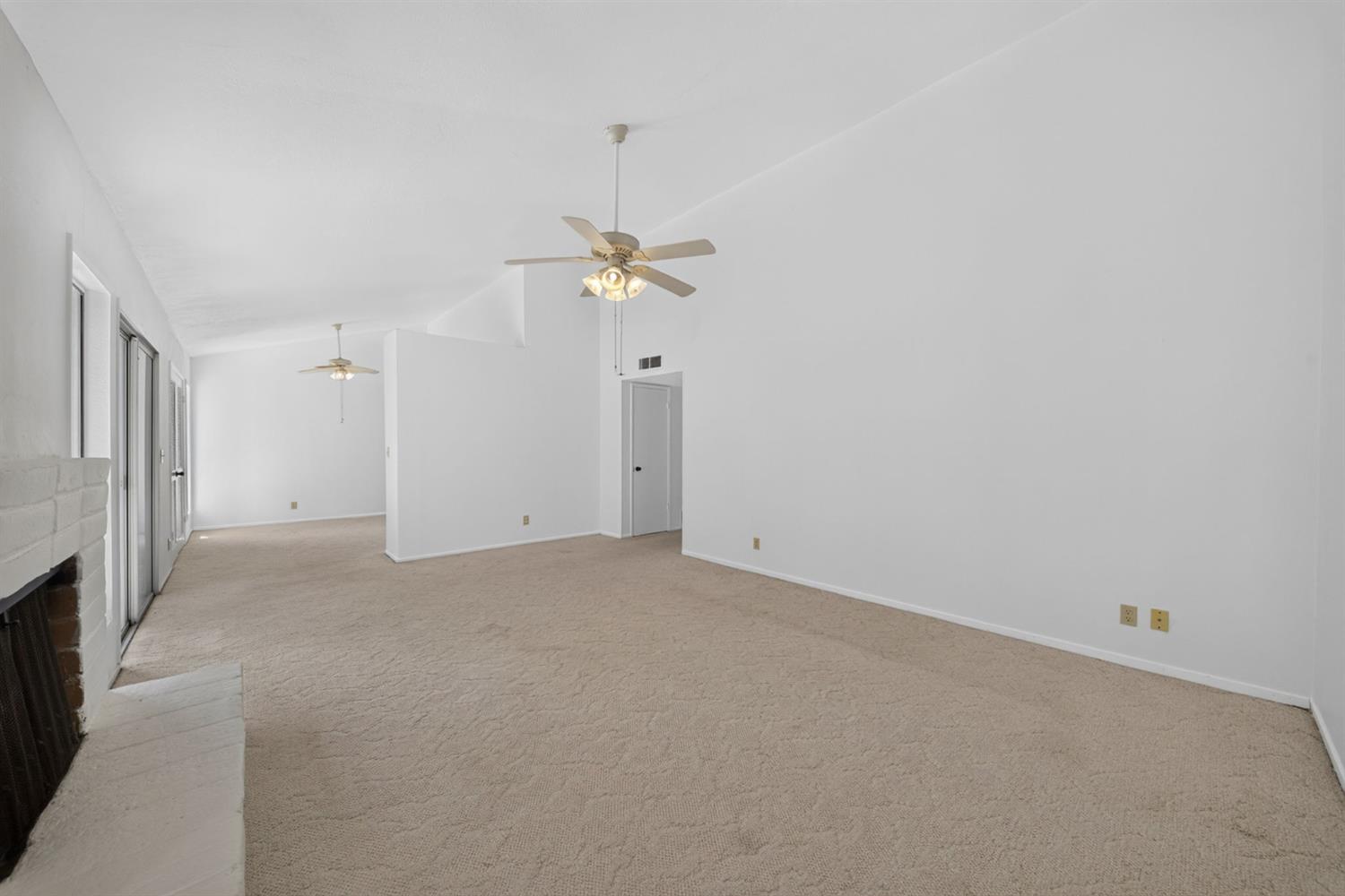 317 W Sierra Ave #117, Fresno, CA 93704