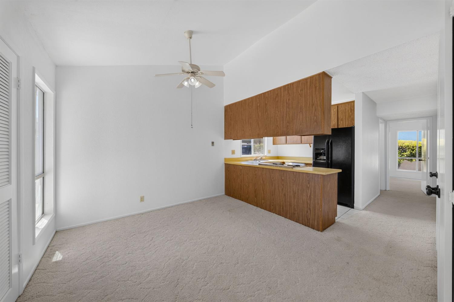 317 W Sierra Ave #117, Fresno, CA 93704