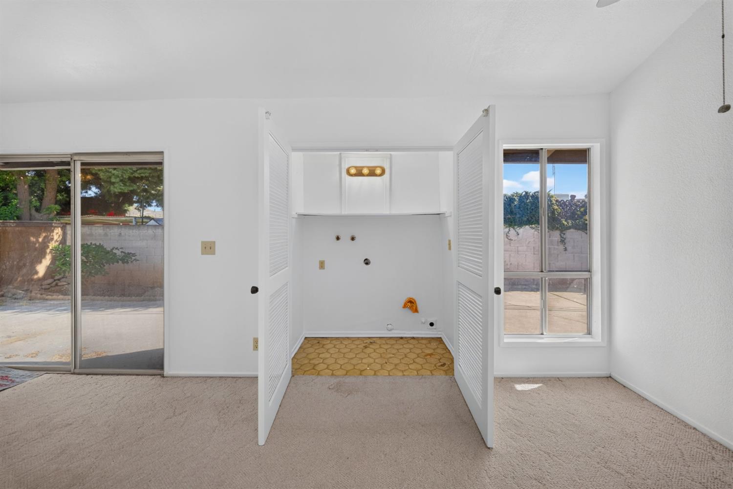 317 W Sierra Ave #117, Fresno, CA 93704