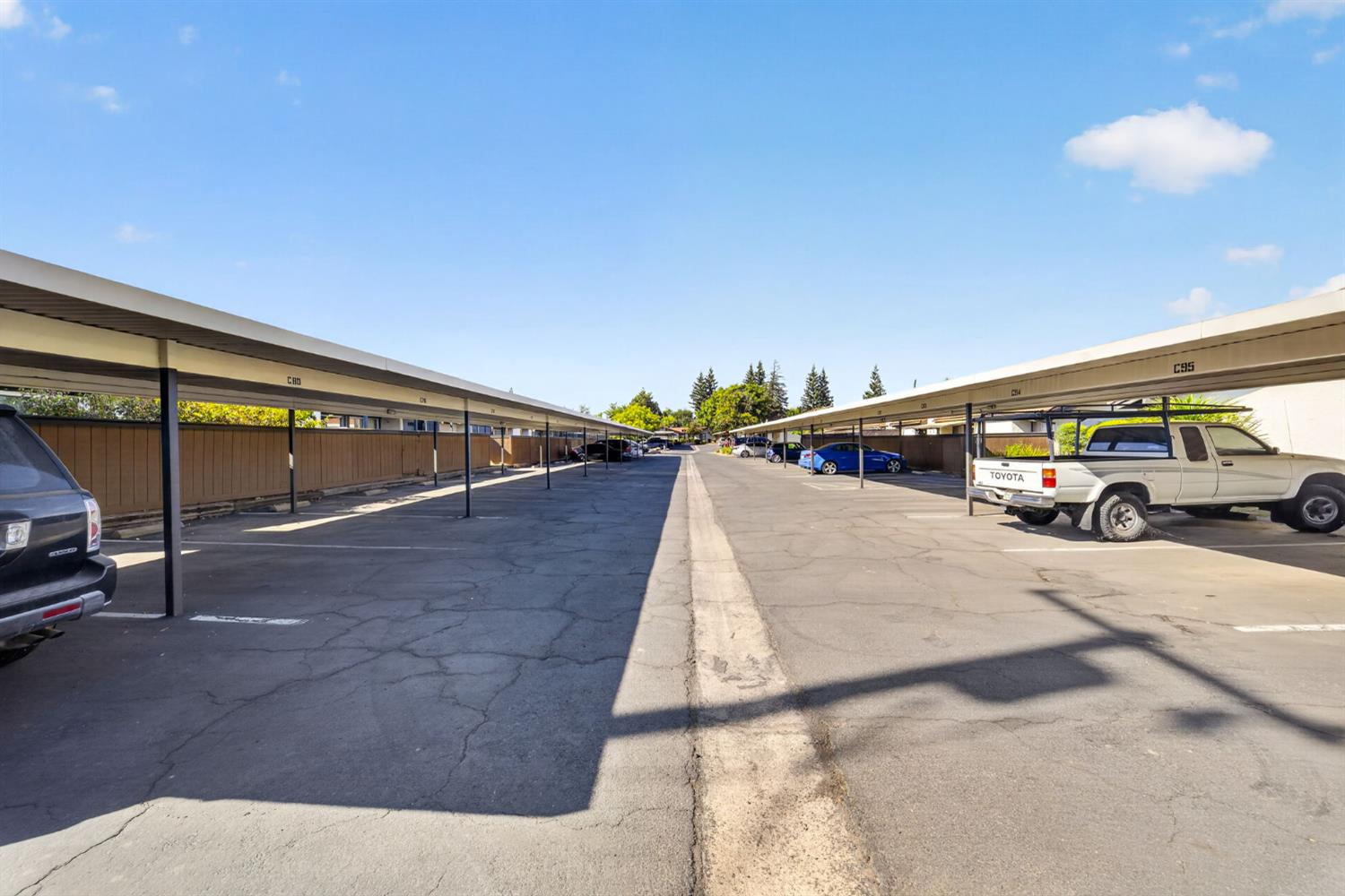 317 W Sierra Ave #117, Fresno, CA 93704