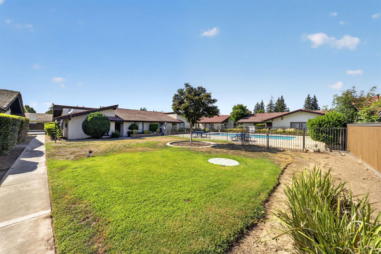 317 W Sierra Ave #117, Fresno, CA 93704