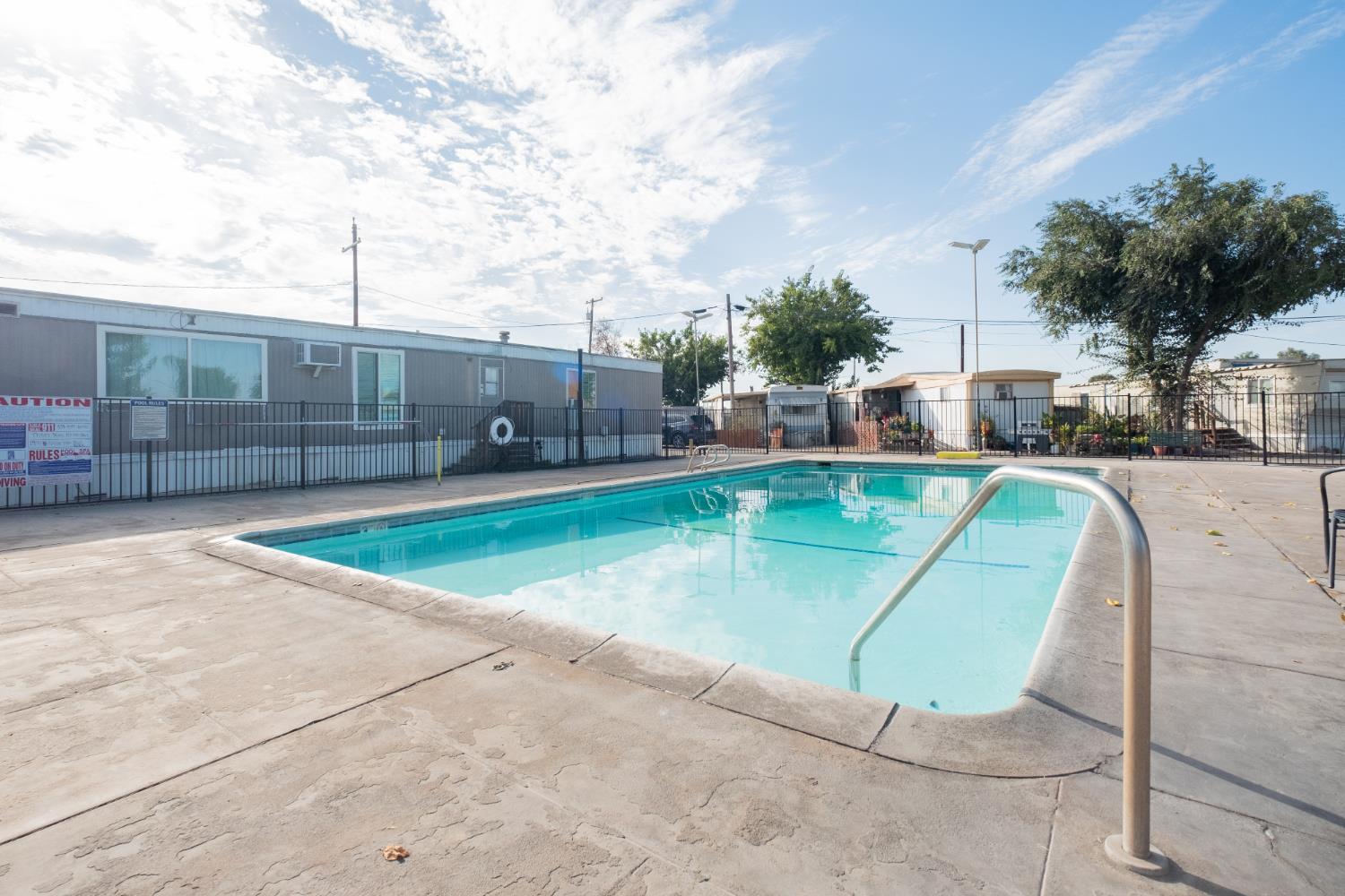 1941 N Golden State Blvd #SPC 2, Fresno, CA 93705
