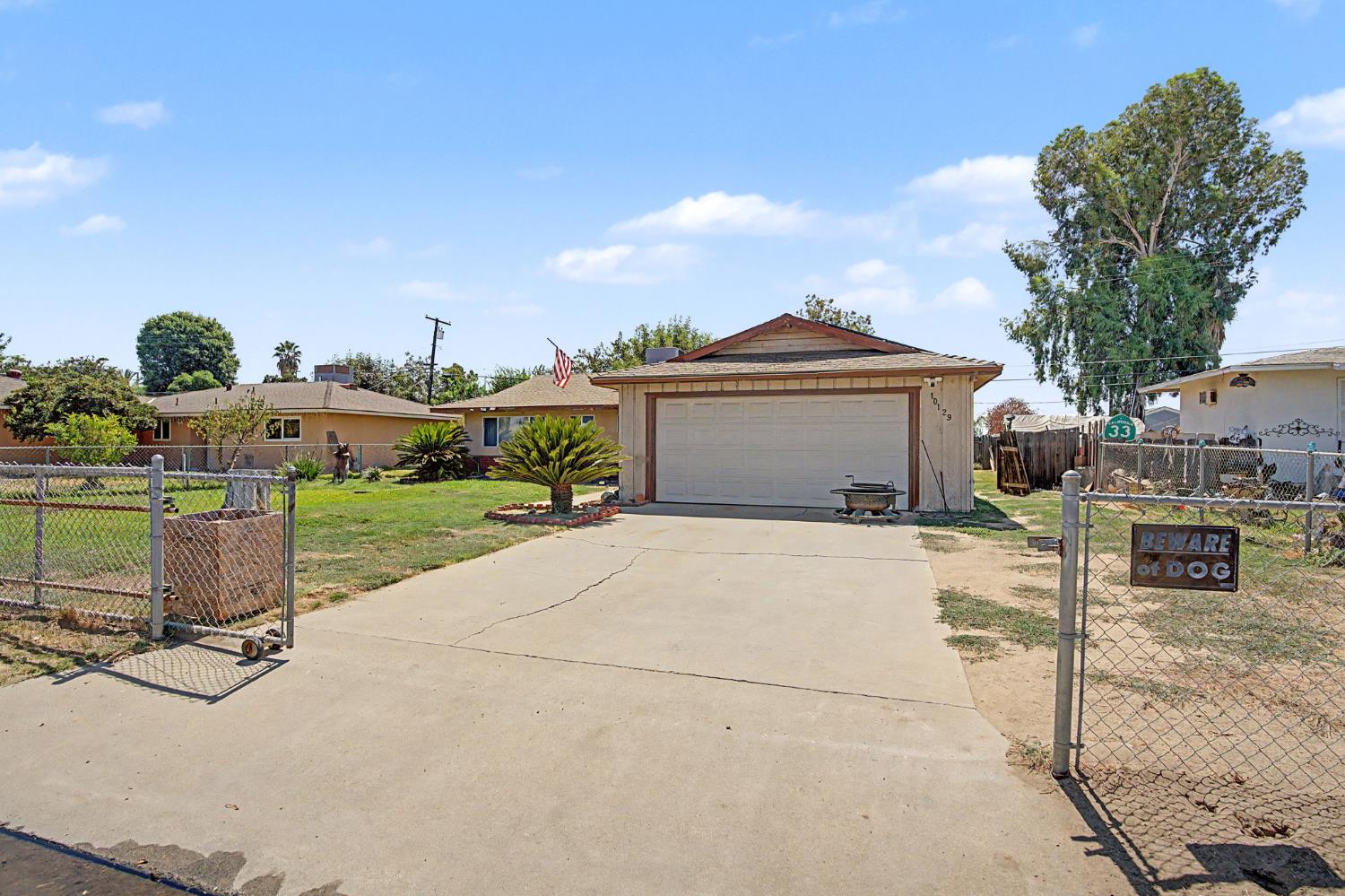 10129 Heath St, Hanford, CA 93230