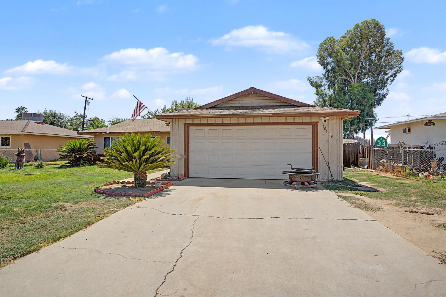 10129 Heath St, Hanford, CA 93230