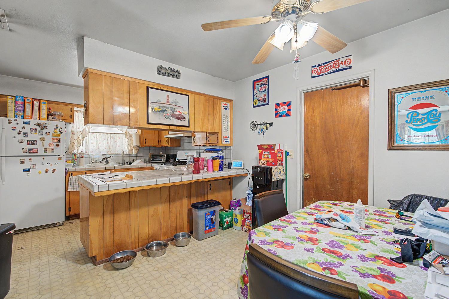 10129 Heath St, Hanford, CA 93230