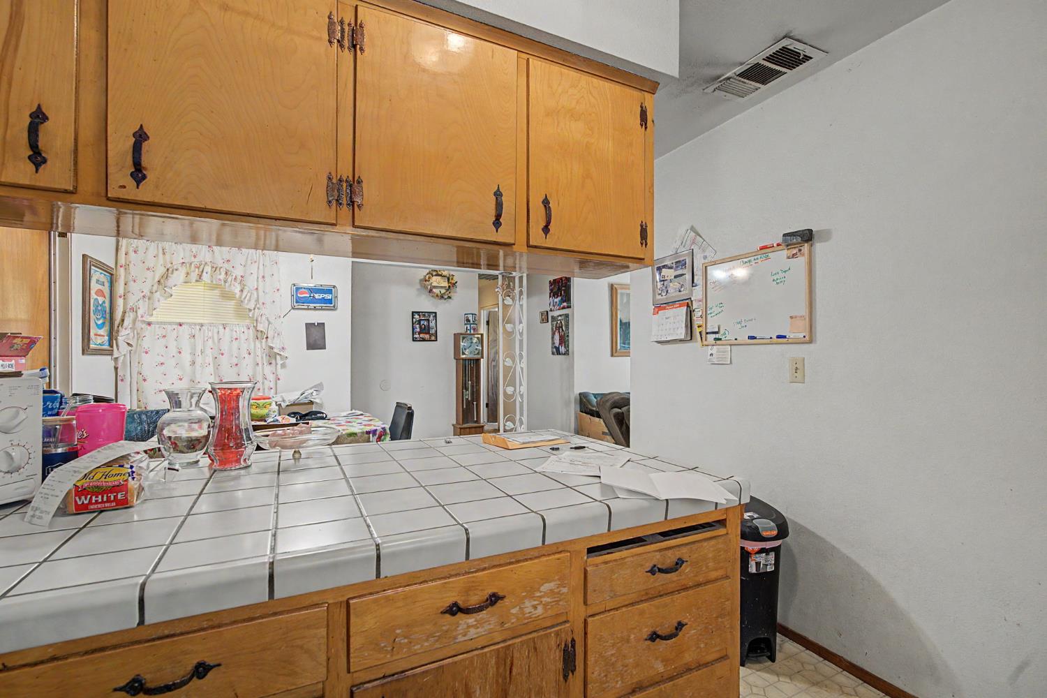 10129 Heath St, Hanford, CA 93230